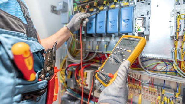 Best Local Electrician Companies  in Tokeneke, CT